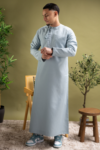 Rajul Fajr Omani Sky Mens Thobe Jubbah